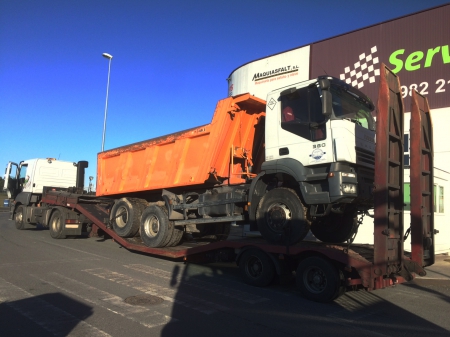 Entrega camión basculante Iveco 380